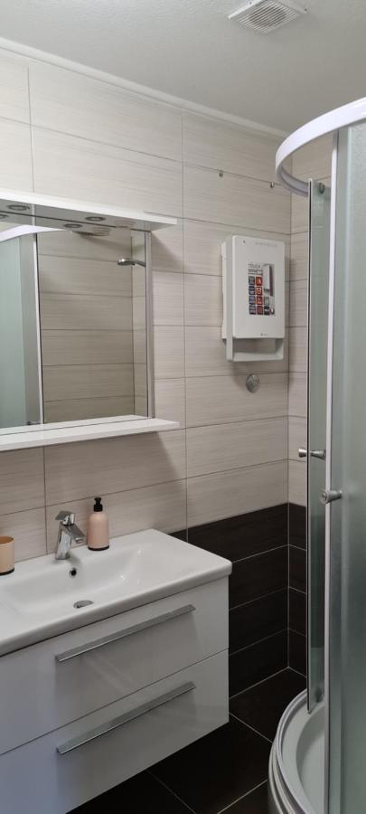 Luxury Apartments Oasis Lumbarda Eksteriør bilde